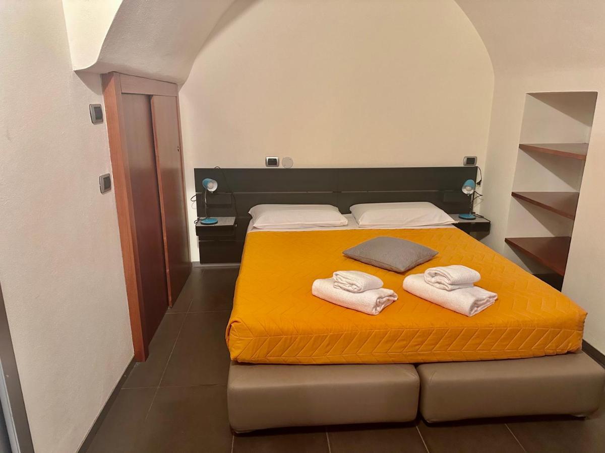 Feel - Luxury Duomo Suite Бергамо Екстериор снимка
