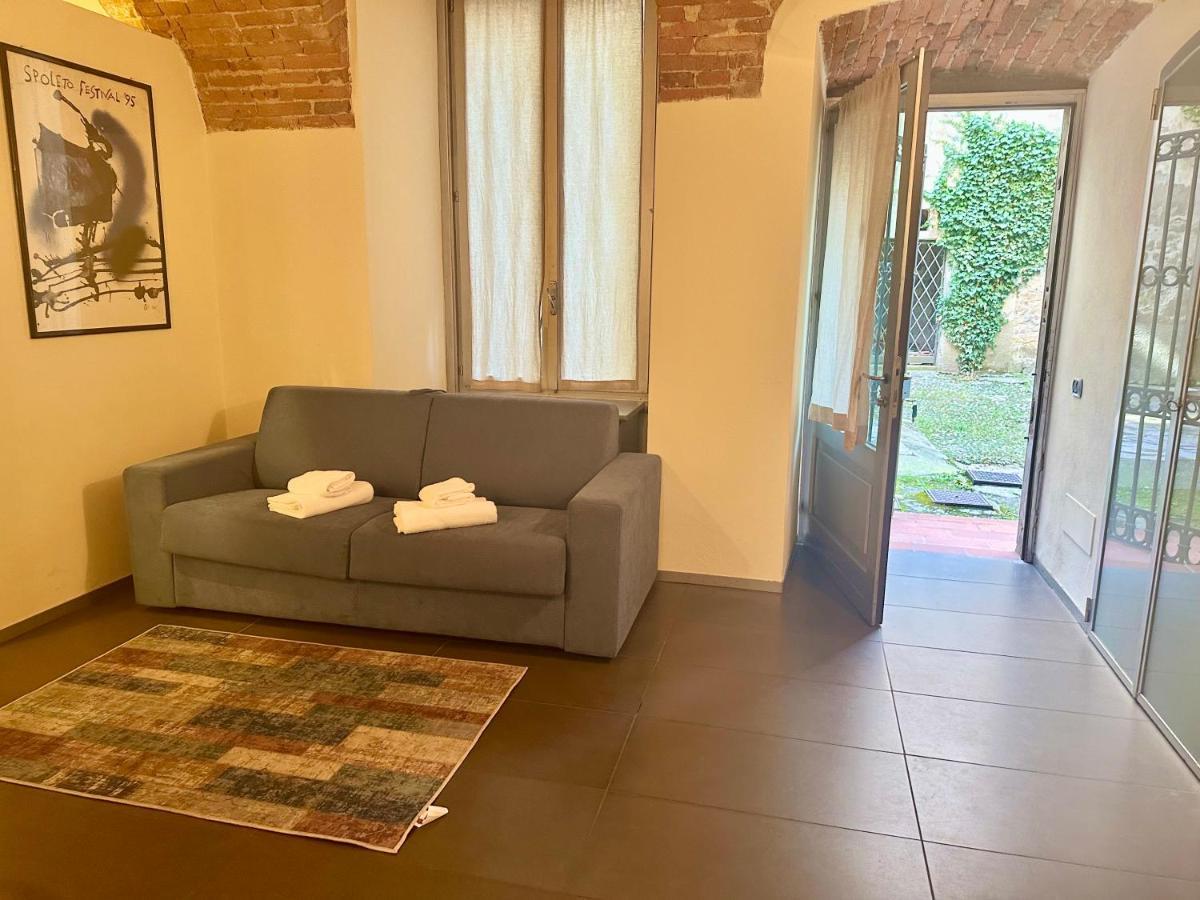 Feel - Luxury Duomo Suite Бергамо Екстериор снимка
