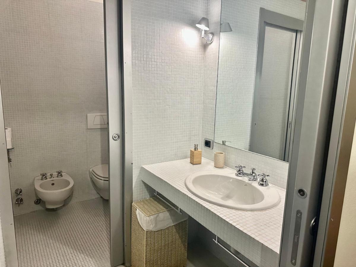 Feel - Luxury Duomo Suite Бергамо Екстериор снимка
