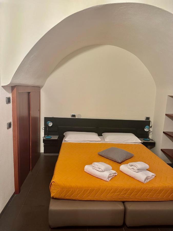 Feel - Luxury Duomo Suite Бергамо Екстериор снимка